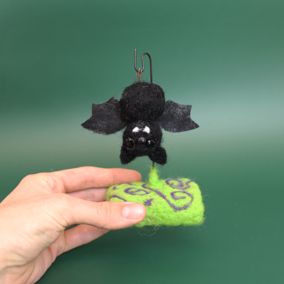 Bat Amiguwoolli Mini Needle Felt Kit