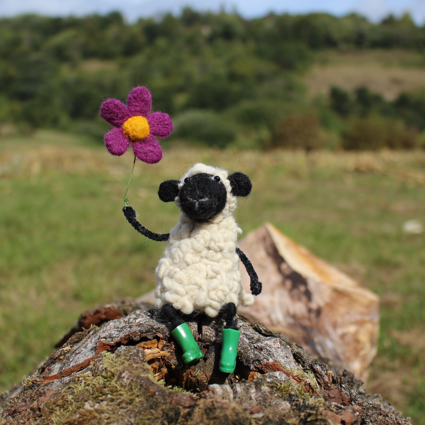 FLOCK OFFER Plum Purple- carded wool batts - various weights - The Makerss