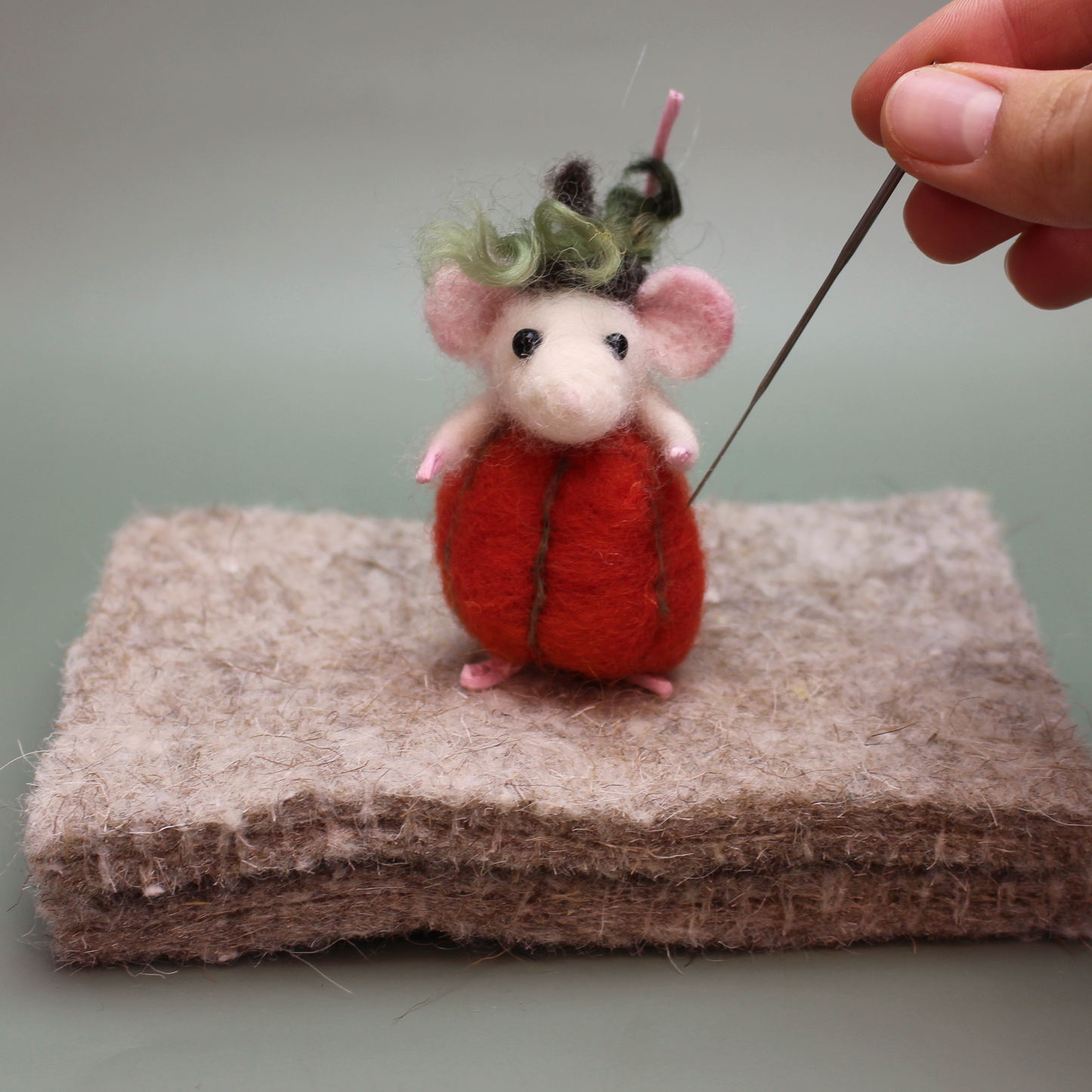New! Pumpkin Mouse Small Needle Felt Kit - The Makerss