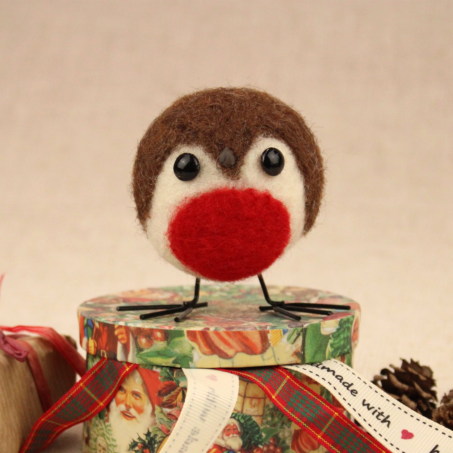 Round Robin Small Needle Felt Kit - The Makerss