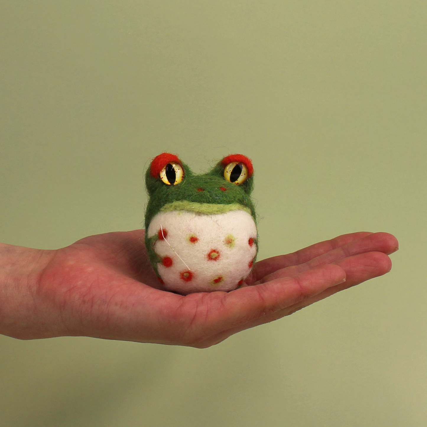 Round Frog Small Needle Felt Kit - The Makerss