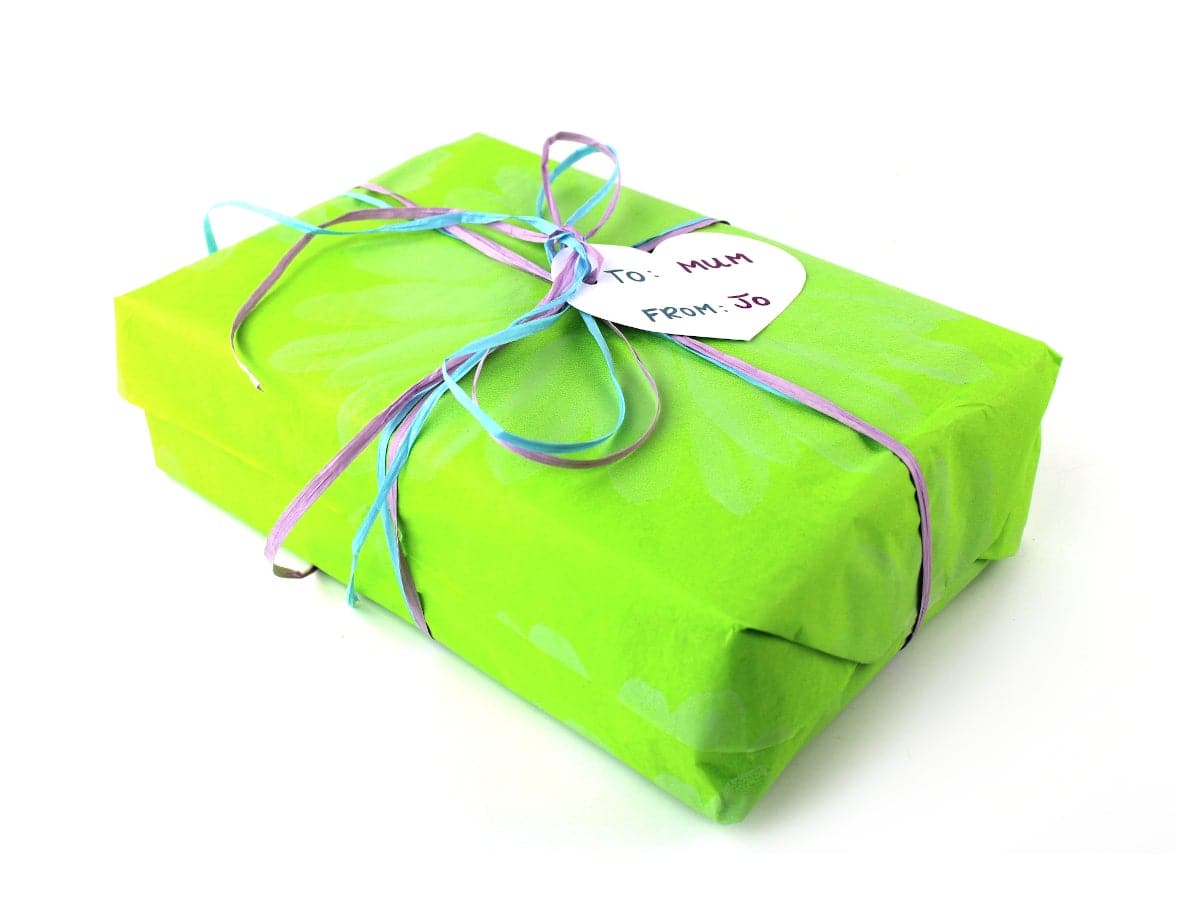 Gift Wrapping Service including Tag and personal message, wraps one item - The Makerss