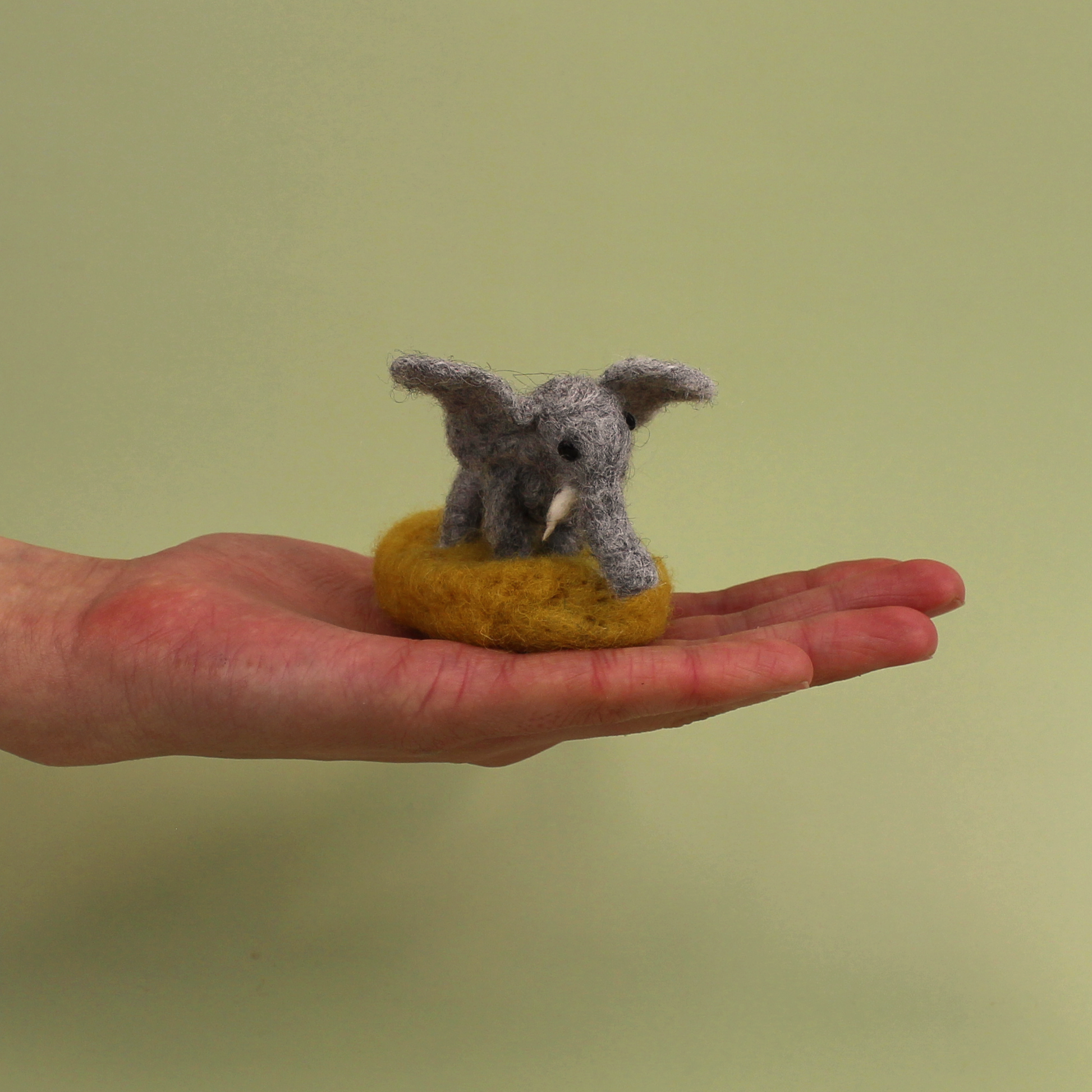 Elephant Amiguwoolli Mini Needle Felt Kit - The Makerss