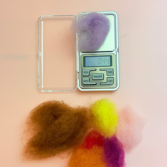 Pocket Scales for weighing wool portions - no batteries - The Makerss