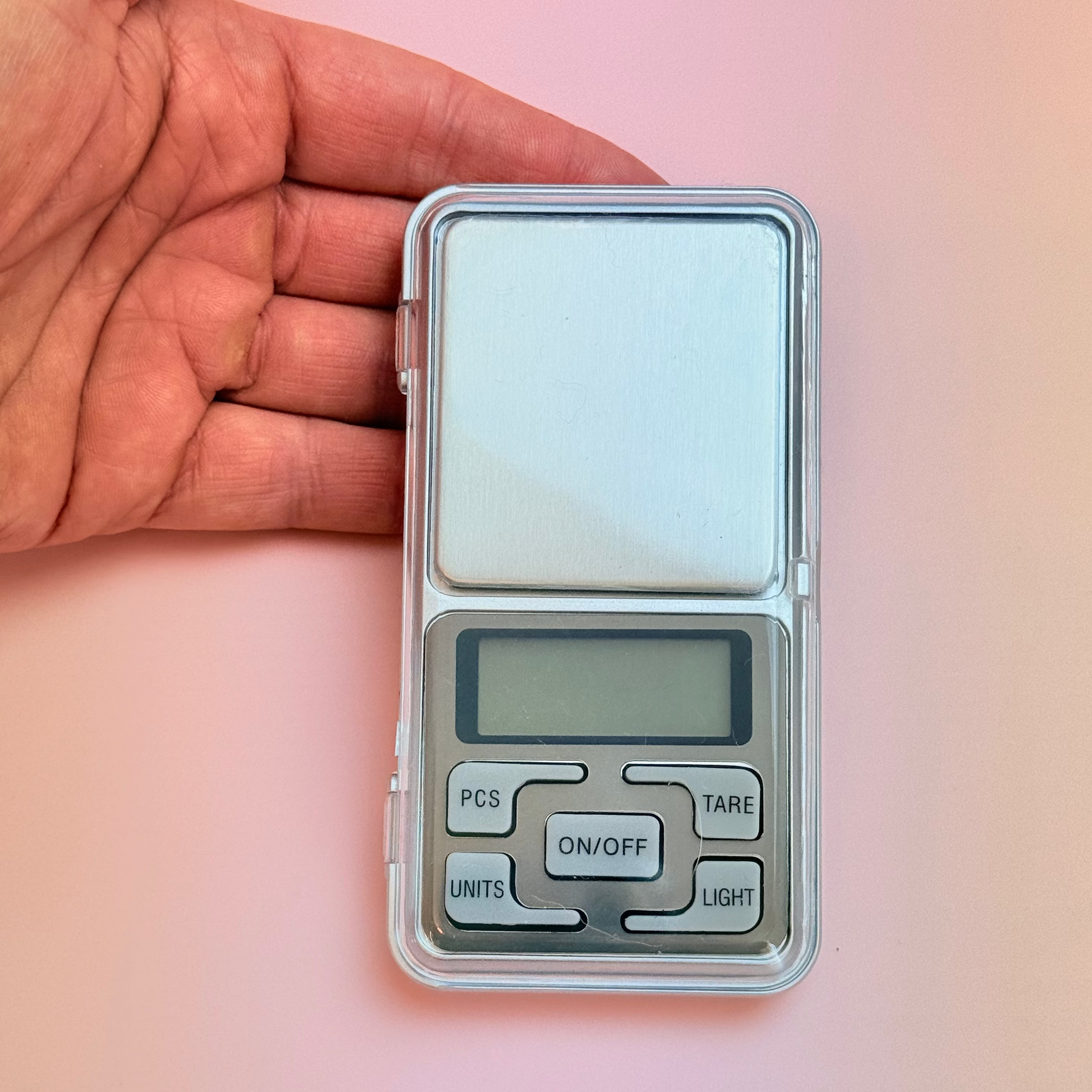 Pocket Scales for weighing wool portions - no batteries - The Makerss