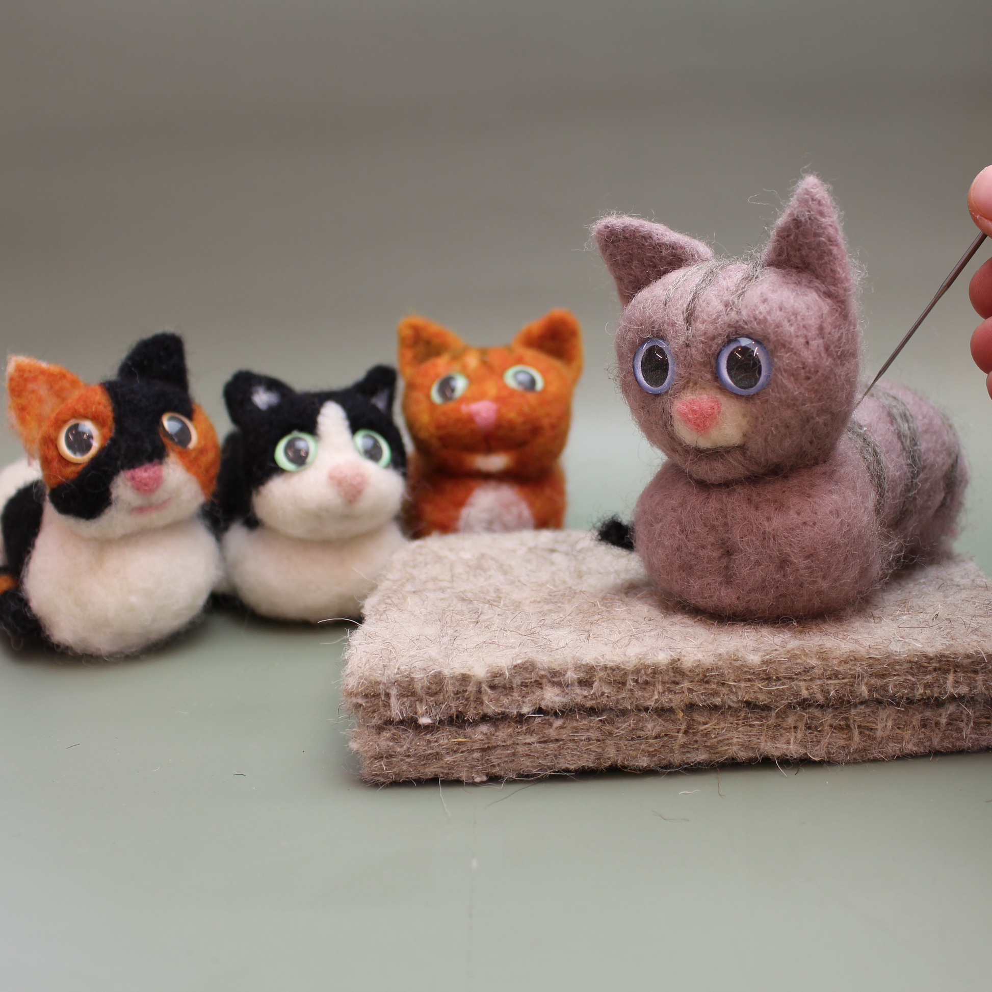Cartoon Cat Loaf Needle Felt Small Kit - makes 1 - The Makerss