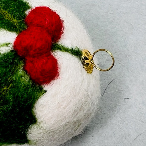 Gold coloured fittings /hangers for wool baubles - The Makerss