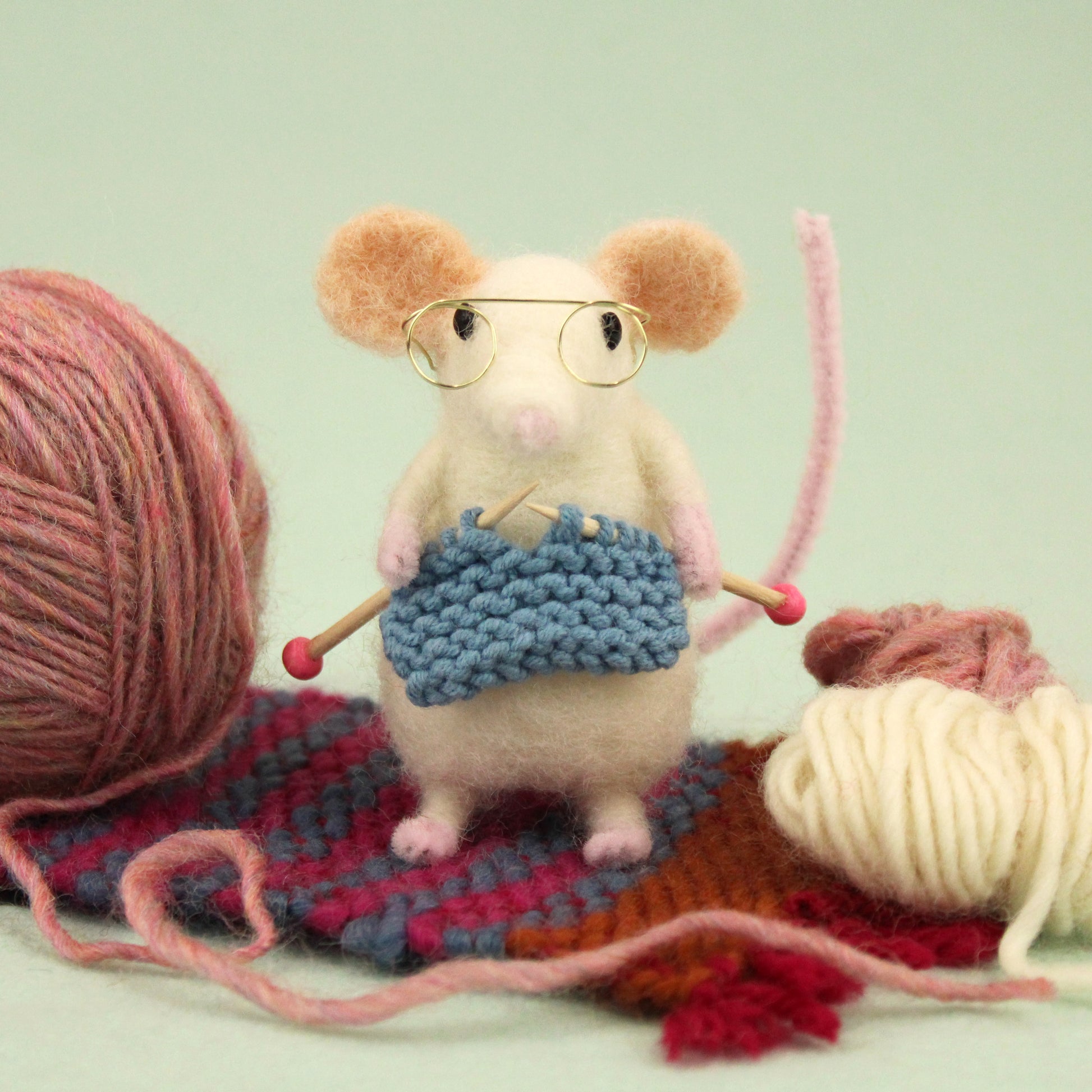Knitting Mouse Small Needle Felt Kit - The Makerss