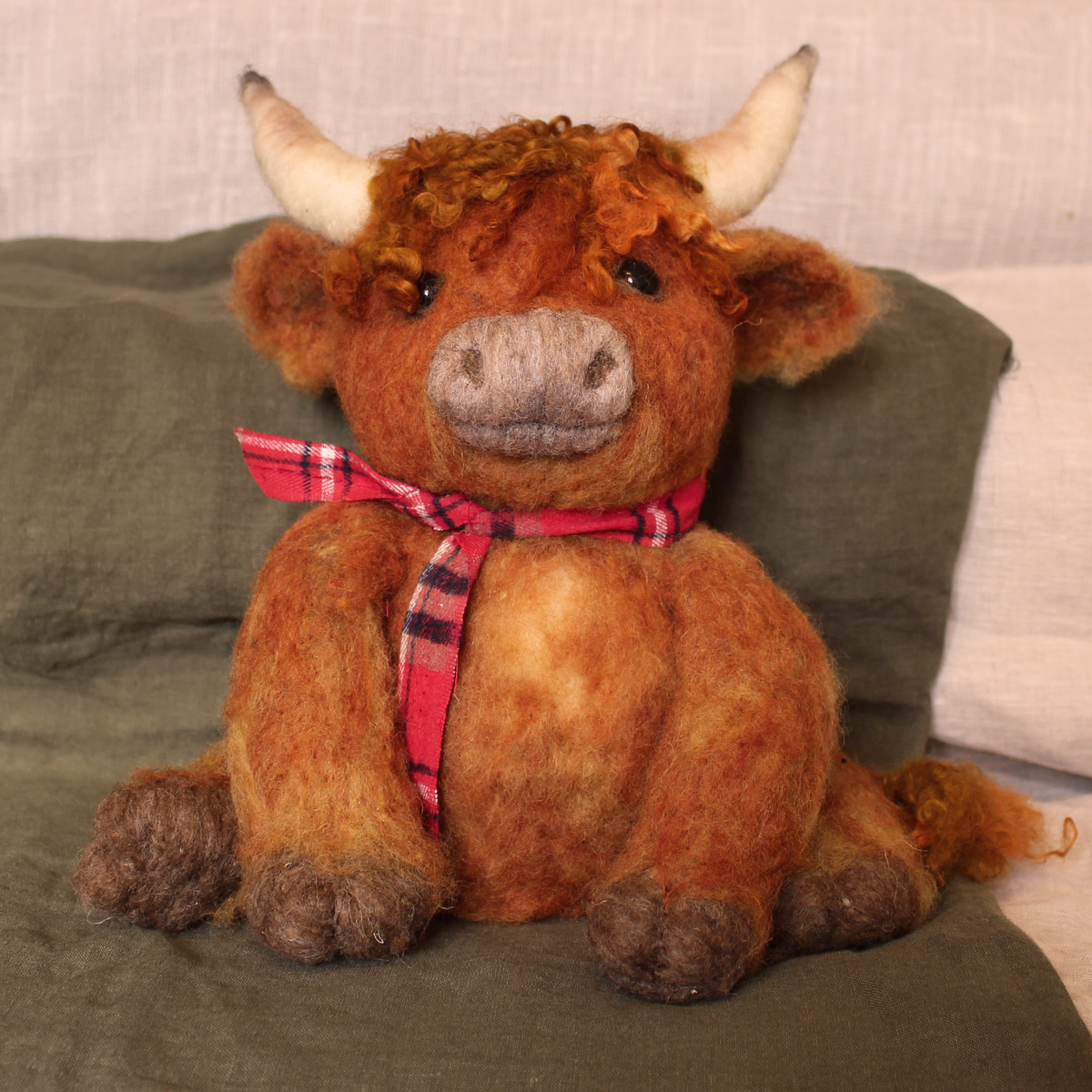 Pre-Order Miss Moo the Highland Coo Needlefelt Kit only - The Makerss