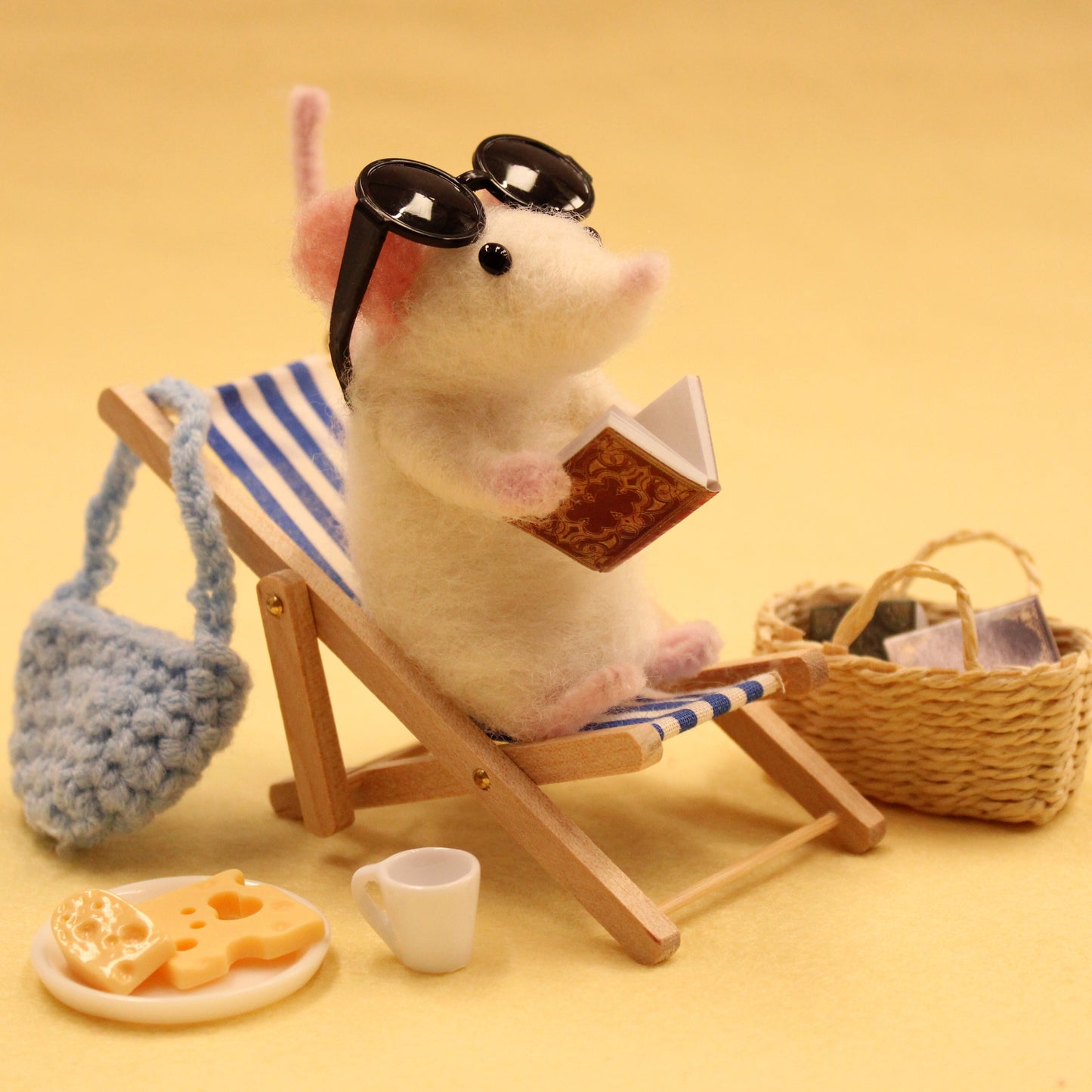Mini Deck Chair for Needle Felt Characters - The Makerss