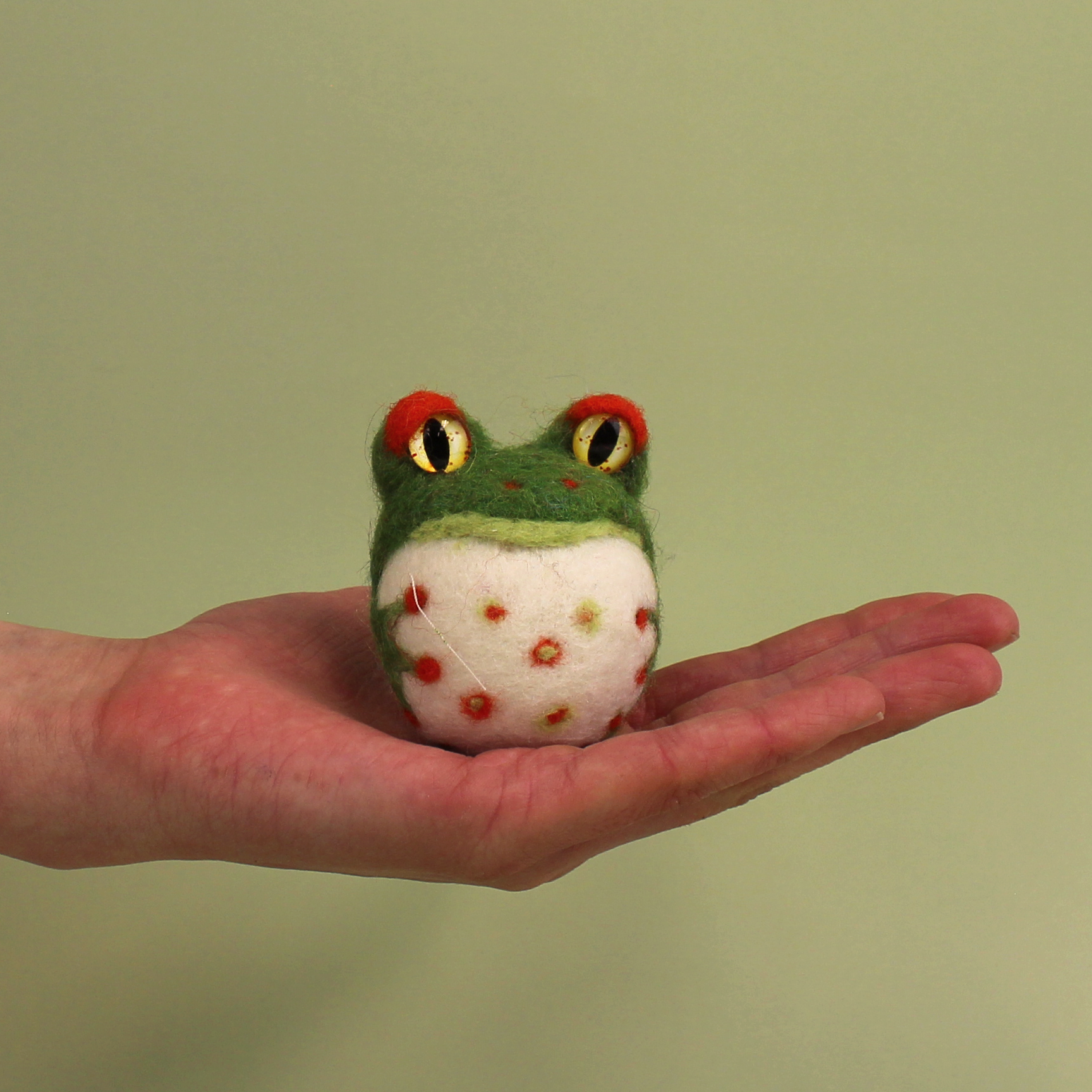 Round Frog Small Needle Felt Kit - The Makerss