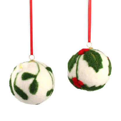 Gold coloured fittings /hangers for wool baubles - The Makerss