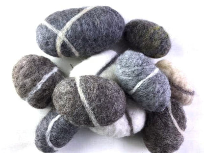 Natural Pebbles Mix - Natural Brown, Grey, Cream and Dyed Green Batts 120g - The Makerss