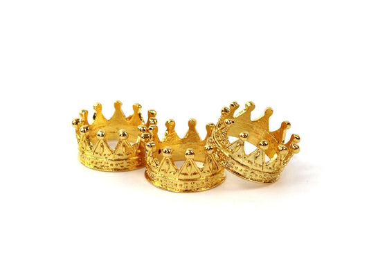 3x Large Gold Crowns - The Makerss